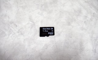 SANDISK microSDカード 1GB au 携帯電話で使用
