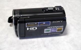 子供が消去ボタンを押してしまったようだ。 SONY HDR-CX170 ビデオカメラ 【復旧事例】