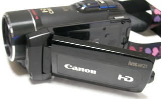 ビデオカメラのデータをすべて誤消去した。 Canon iVIS HF21
