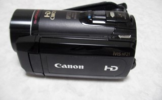 Canon iVIS HF21