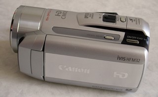 Canon iVIS HF M32