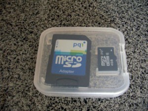 microSDHCカード 4GB 間違って消去 